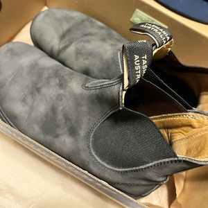 Blundstones | Rustic Black | Size 6.5 (9 Women’s US)